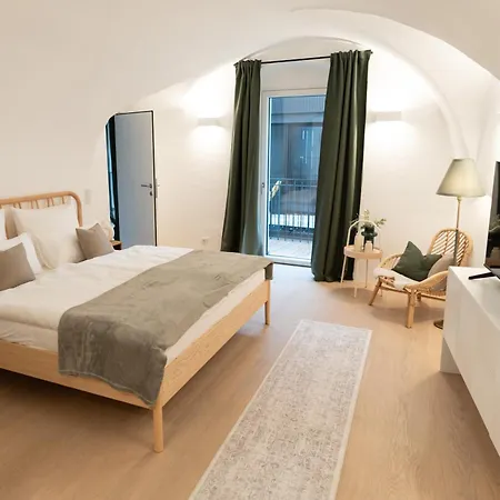 Gansfein Suites Apartman *